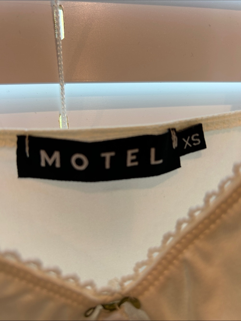 Motel Tank - Picture 3 of 3